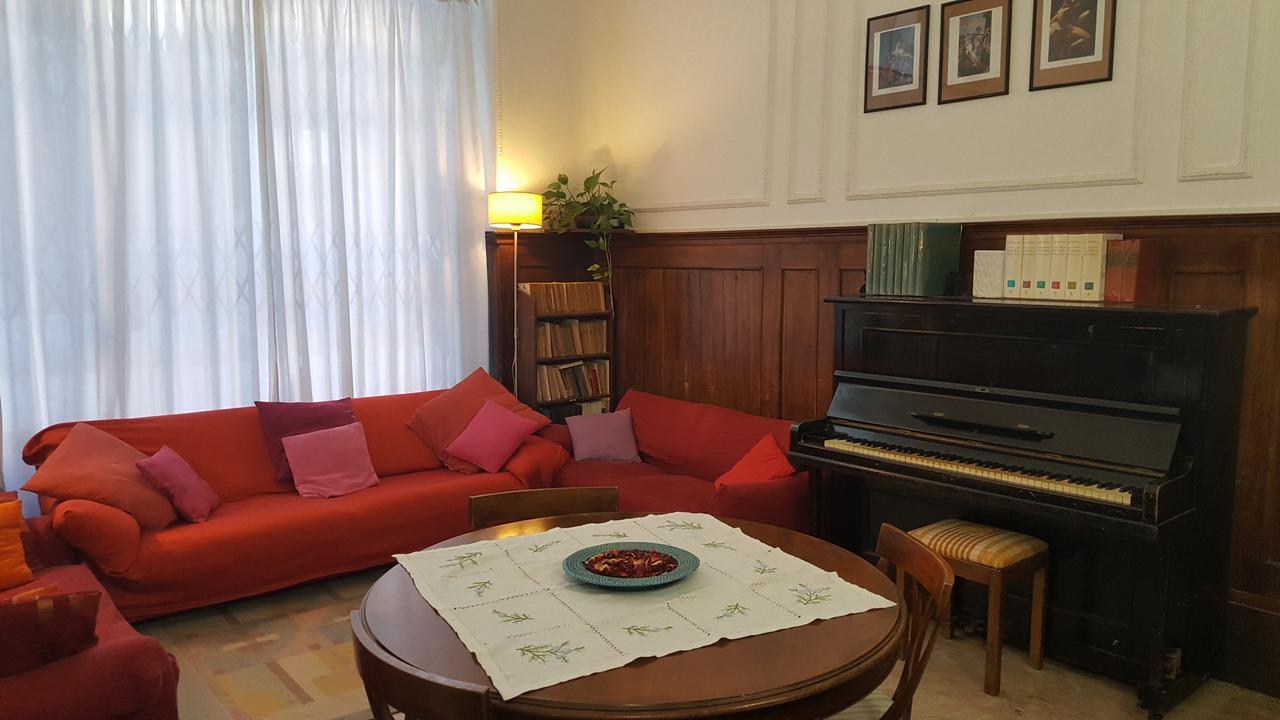 Hostal Domus Civica